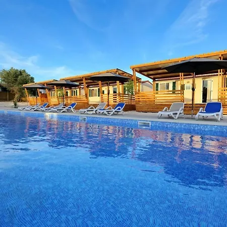 Apartment With A Swimming Pool Turanj, Biograd - 17564 Turanj