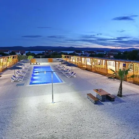 Appartamento With A Swimming Pool Turanj, Biograd - 17564 *